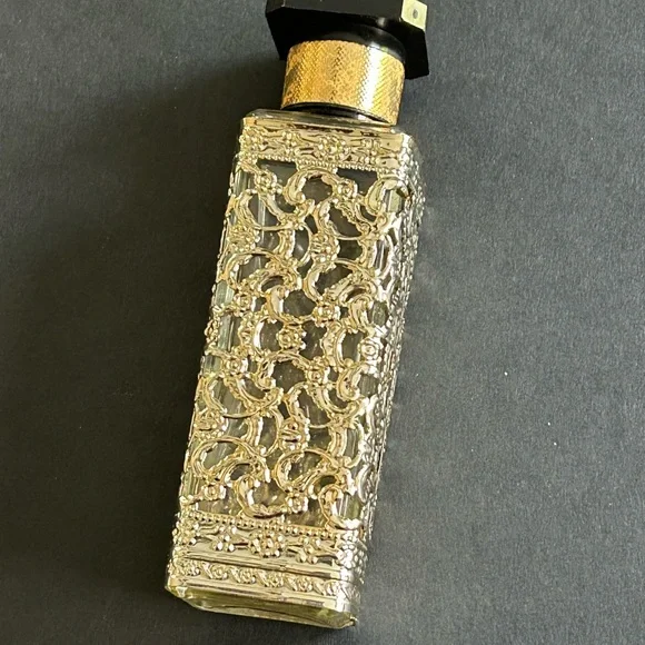 Vintage gold Hollywood Regency sleeve Ormolu perfume bottle - Picture 4 of 5